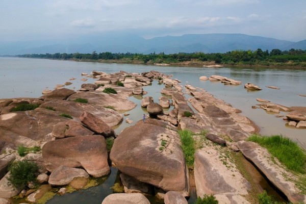 แก่งอาฮง บึงกาฬ วังพญานาค